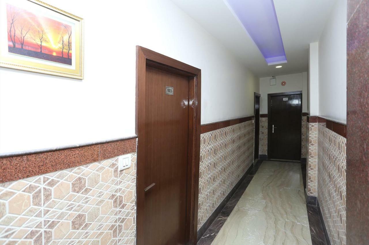 โอโย 30698 หริ โฮม เกสต์เฮาส์ Jadabpur ภายนอก รูปภาพ