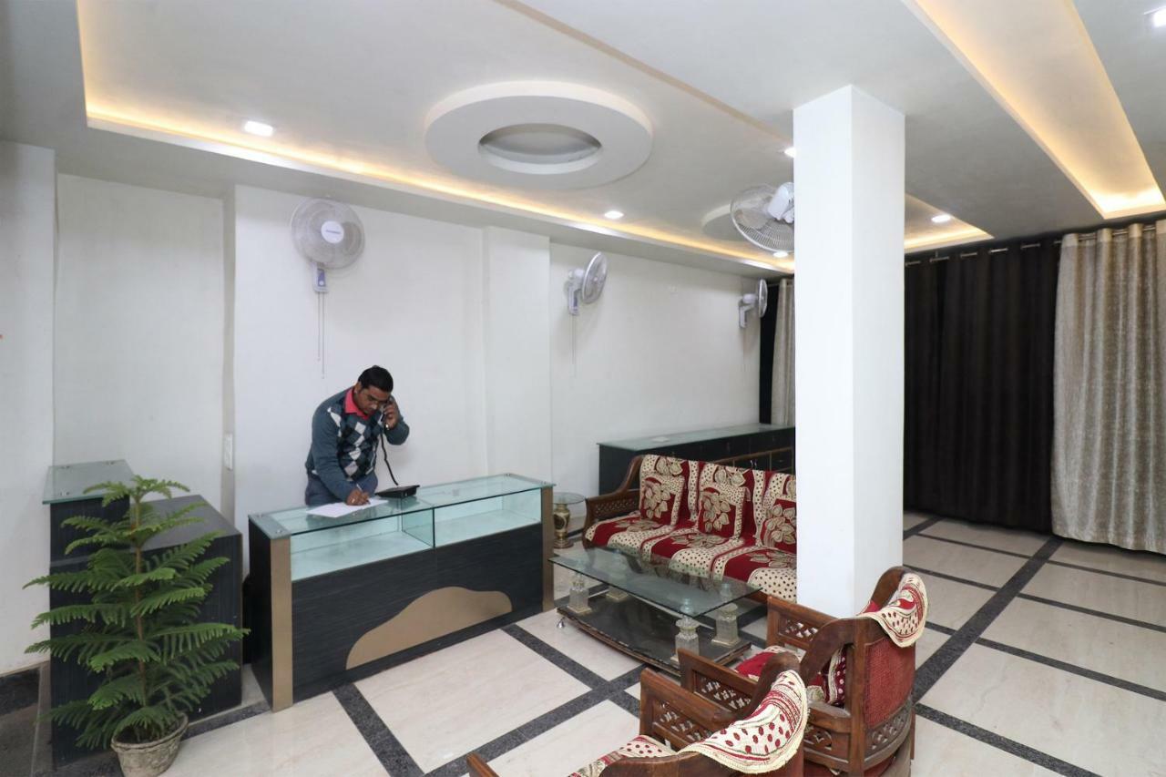 โอโย 30698 หริ โฮม เกสต์เฮาส์ Jadabpur ภายนอก รูปภาพ